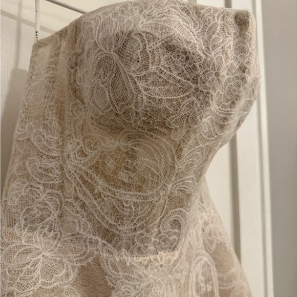 STUNNING Watters Strapless A Line Lace Wedding dress. Size 8 - Picture 11 of 13